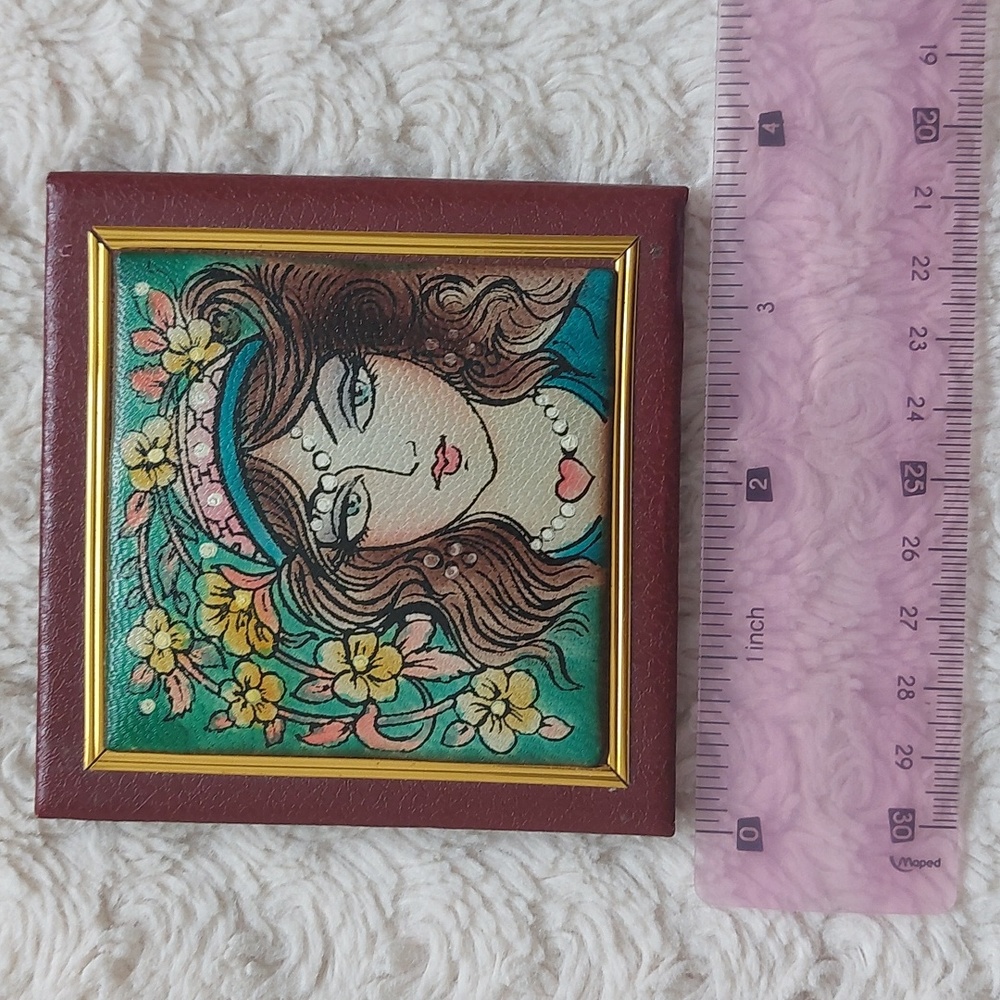 Compact Mirror - Picture 4 of 5